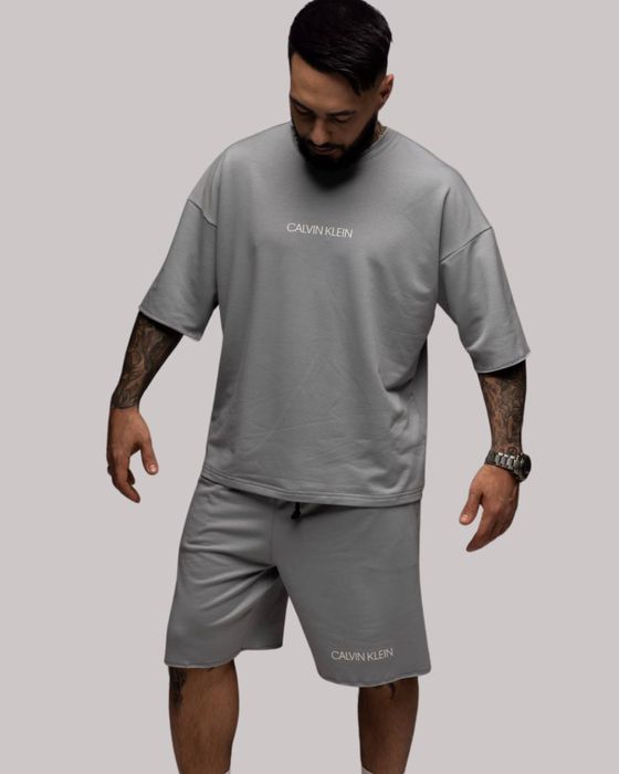 Oversize костюм Calvin Klein