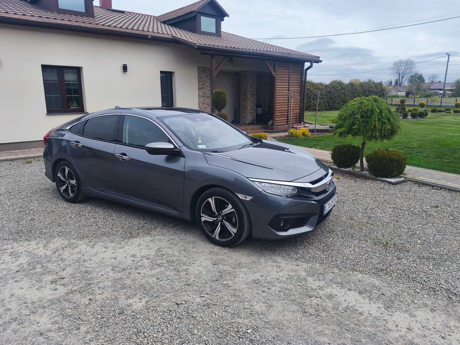 Honda Civic X 1.5 Executive- Polski salon - Bezwypadkowy