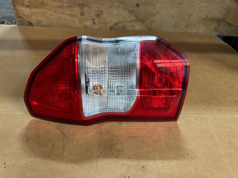 Farolim Tras Esquerdo Ford Transit Courier B460 ANO 2014.2023 ORIGINAL