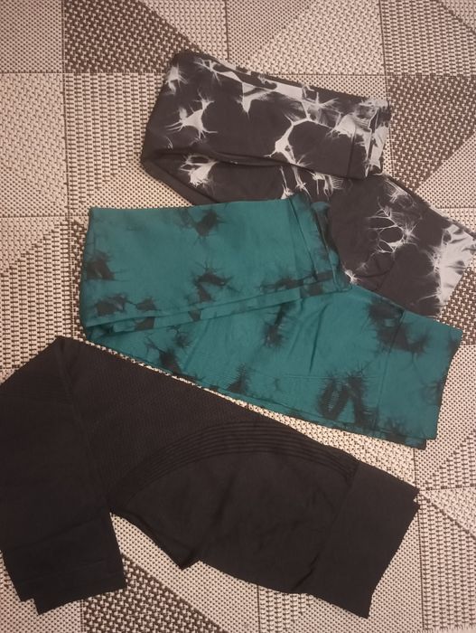 Лосинки та шорти пуш-ап єфект