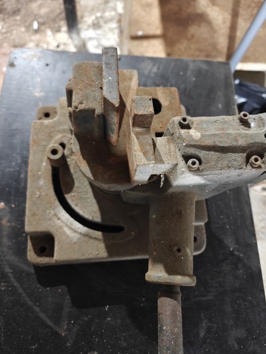 Ferramenta para dobrar ferro