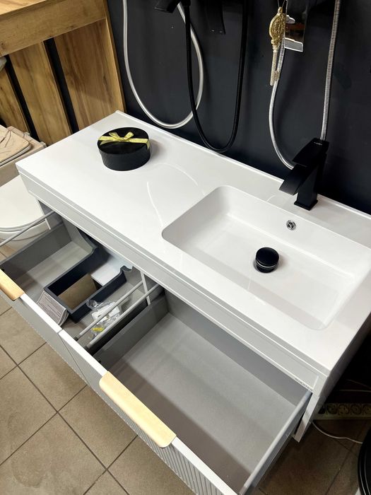 “Адель” Тумба з ум. Родео 120, біла