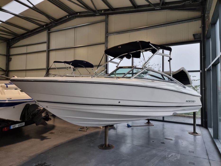 Monterey 214 fsc - 4.3 Volvo Penta - Gerês- Braga