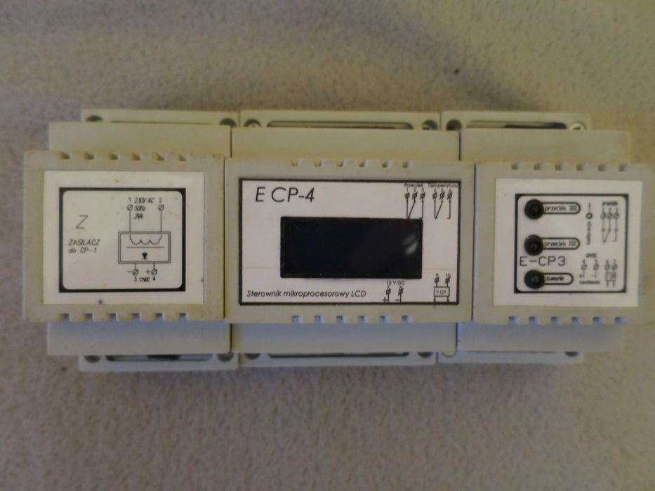 Sterownik mikroprocesorowy LCD poziomu cieczy i temperatury  E CP4