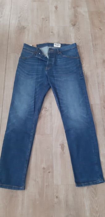 Oryginalne jeansy Wrangler