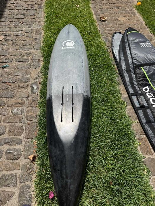 Prancha foil downwind e light wind 7.11 1 /2 Full carbon LIPWAVE