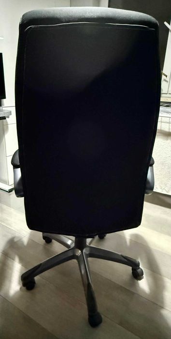 Krzesło biurowe obrotowe