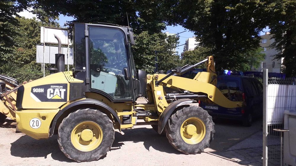Ładowarka kołowa CAT 908H