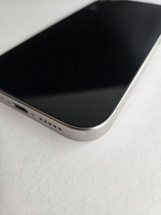 iPhone 15 Pro 128GB Titanium Branco - Impecável