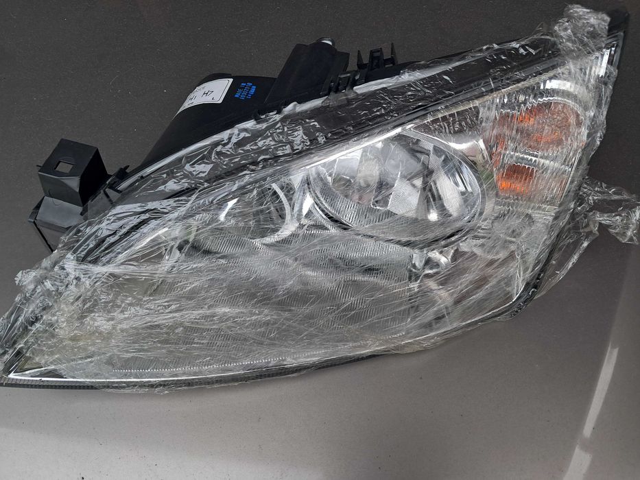 Lampy przednie ford mondeo mk3