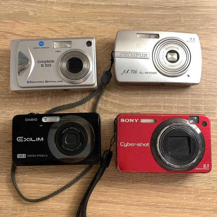 【SONY】デジタルカメラ Cyber-shot 12.1メガピクセル sony cyber shot 121 - купити фототехніку, відеотехніку - Ціна на
