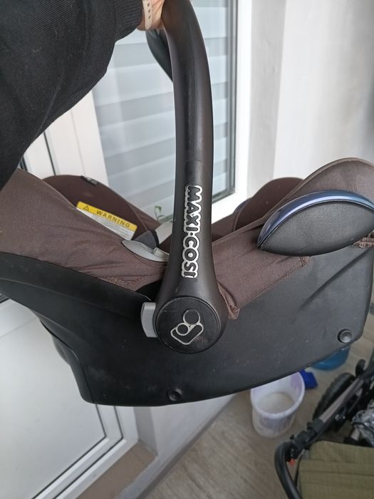 Автокрісла maxi-cosi