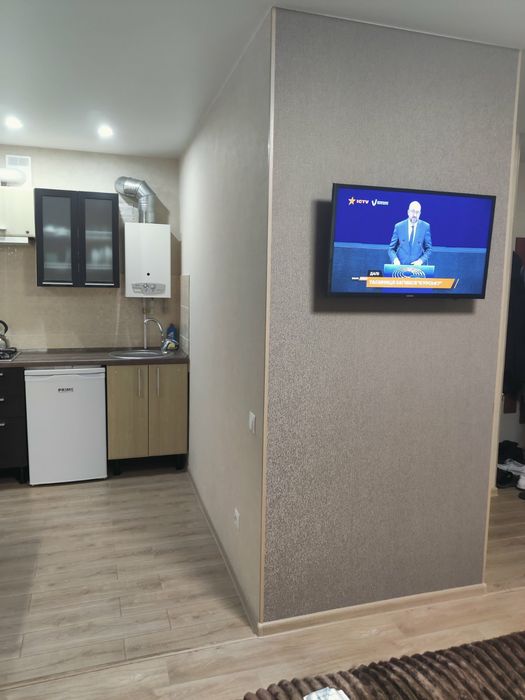 1-кім.кв, Ж/Д вокзал, академія прикордонних військ. Кондиціонер.