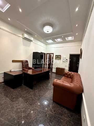 Шота Руставелі 30 Б, офіс з якісним ремонтом
