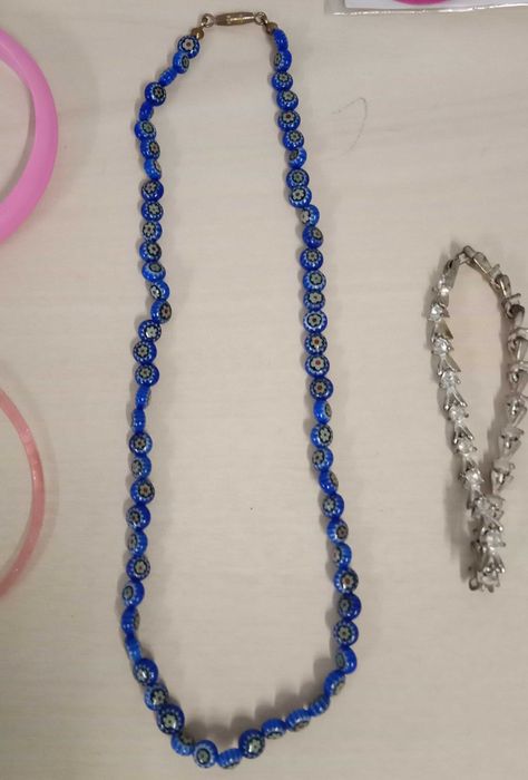 Fios, pulseiras e brincos, lote todo por 5€