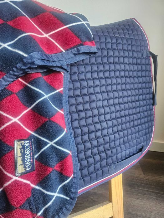 Zestaw Eskadron czaprak ujeżdżeniowy + derka polarowa 135cm