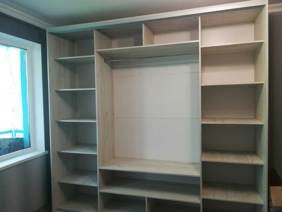 Шафи-купе шкафы в наявності та під замовлення