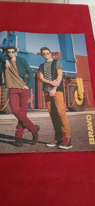 Poster Like Us, novo