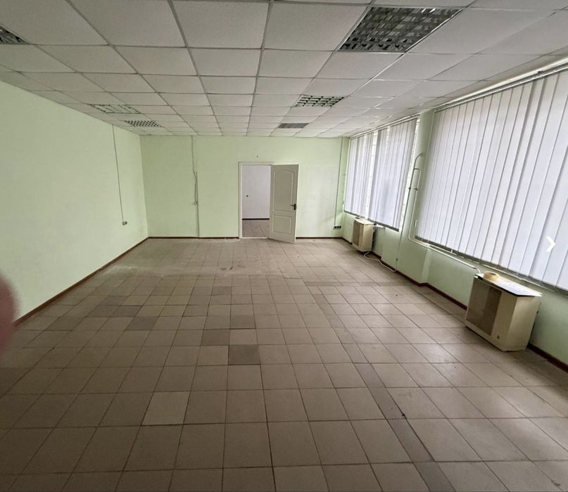 Продаж офісного приміщення 82,2 м² у центрі смт Єланець