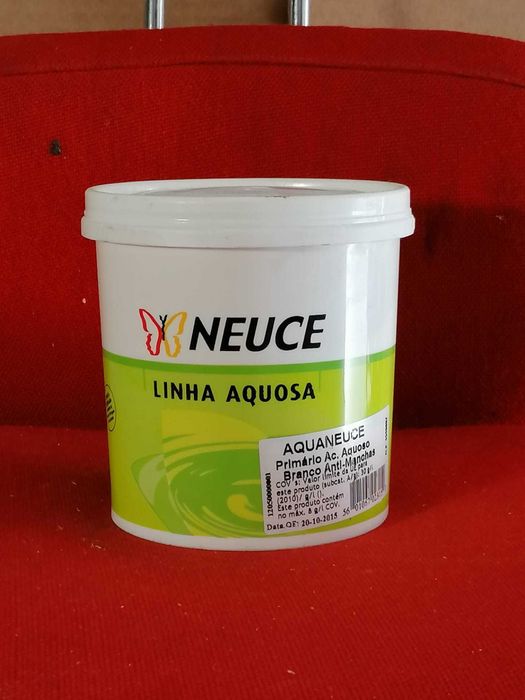 7 latas de diferentes materiais