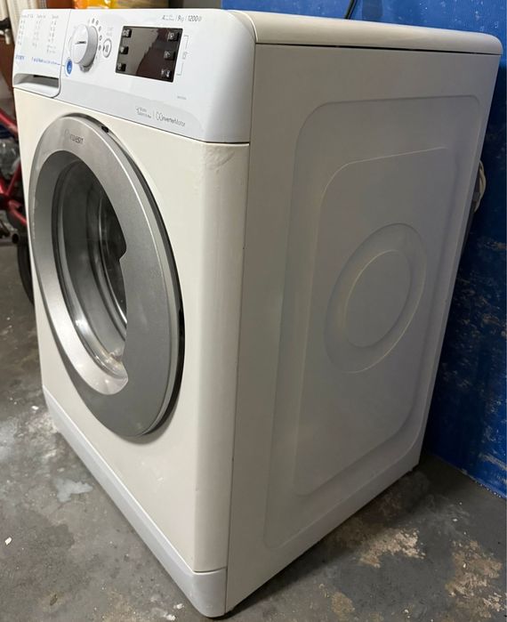 Maquina de lavar roupa Indesit Innex 9Kg. Faço a entrega e testo