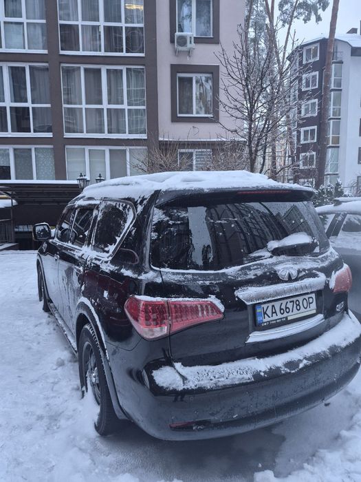 Авто Infiniti QX56