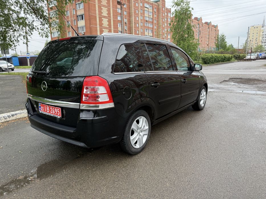 Opel Zafira 7 місць з Німеччини Розмитнена