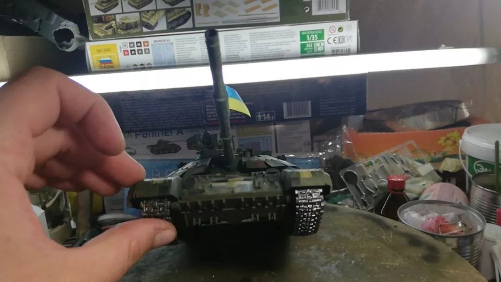 Модель танка Т-64БМ БУЛАТ 1/35 в наличии