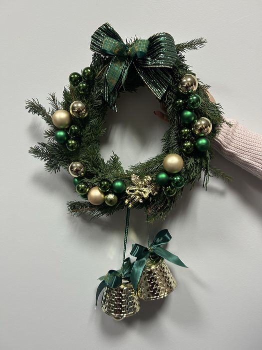 Wianek na drzwi bożonarodzeniowy