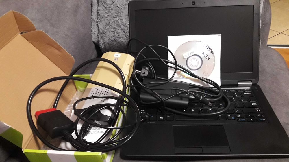 Interfejs diagnostyczny plus laptop