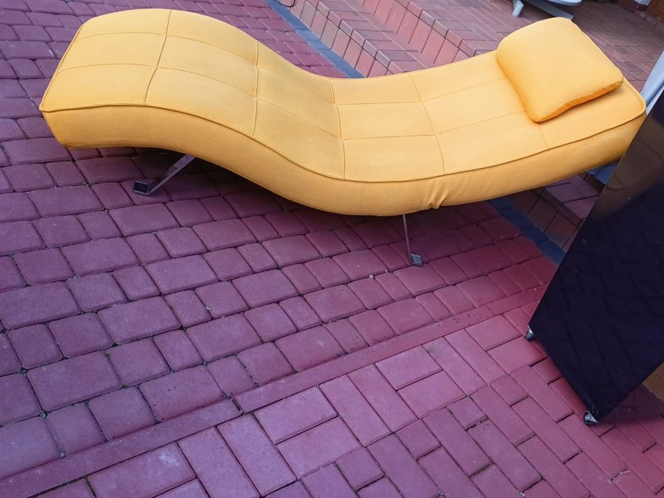 Szezlong , piękny fotel musztardowy