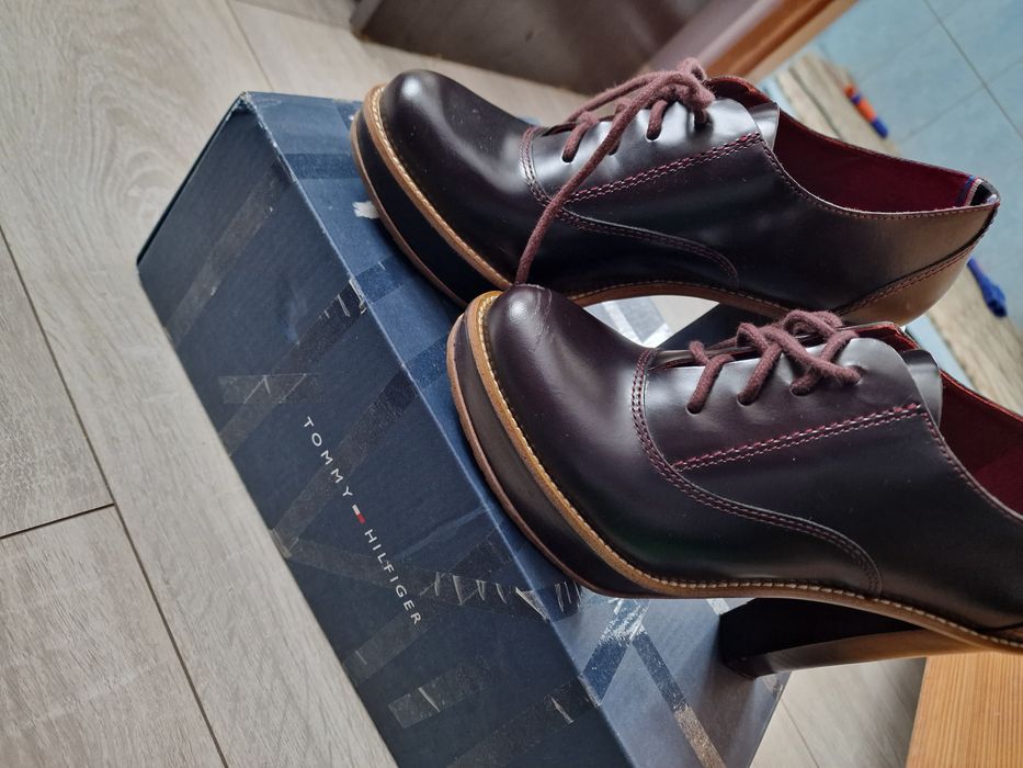 Buty Tommy Hilfigher 38 botki