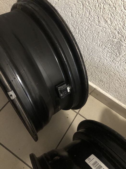 4 felgi 16" 5x108.  ET38. śrdn. otworu centrującego 66,5mm z zaworami.