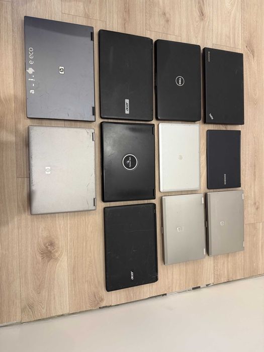 Stare laptopy 11 szt do naprawy (nie działające)