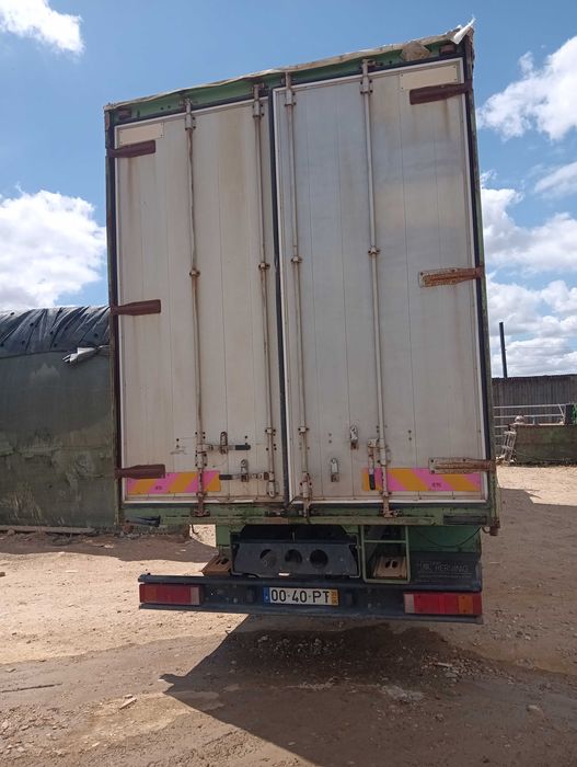 MAN 25.284 – Ano 2000 – 293 681 km