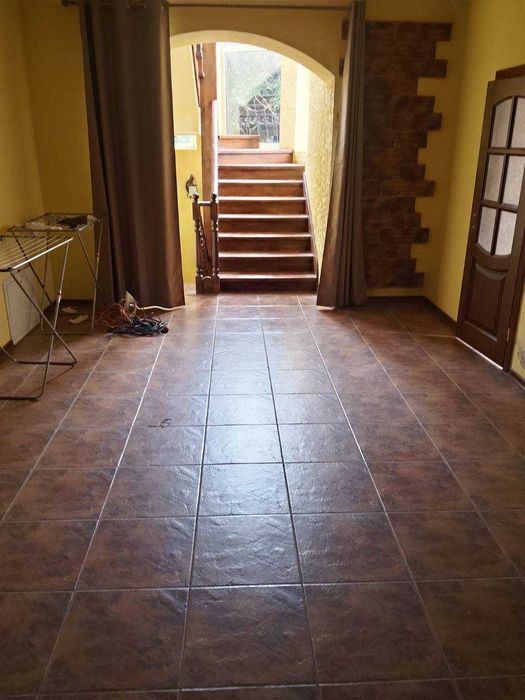 Оренда будинку з боксом під СТО/склад Нові Петрівці 350 м² +300 м²