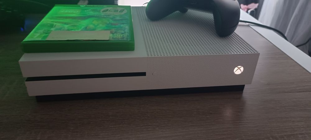Xbxo one s 1tb po spa pad gra