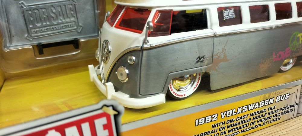 Jada Toys 1/24 Anniversary 20TH VW T1 Bus 1962