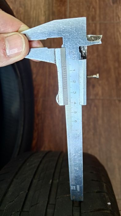 Продам 2 колеса  Firestone 215-60-16