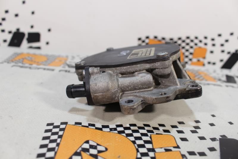Depressor dos travões / bomba de vácuo VOLKSWAGEN Golf VI (5K1)