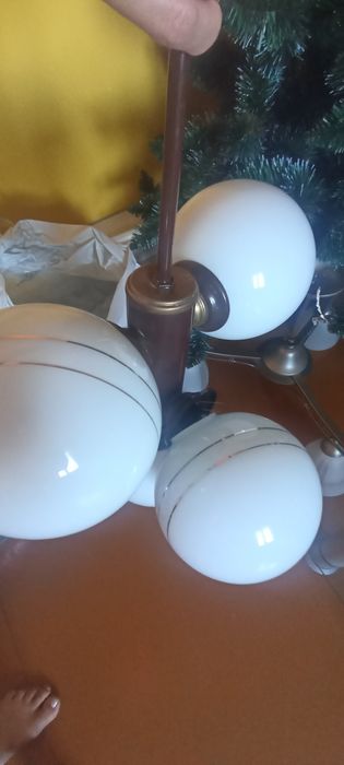 Żyrandol PRL stary mleczny 4 kule okazja