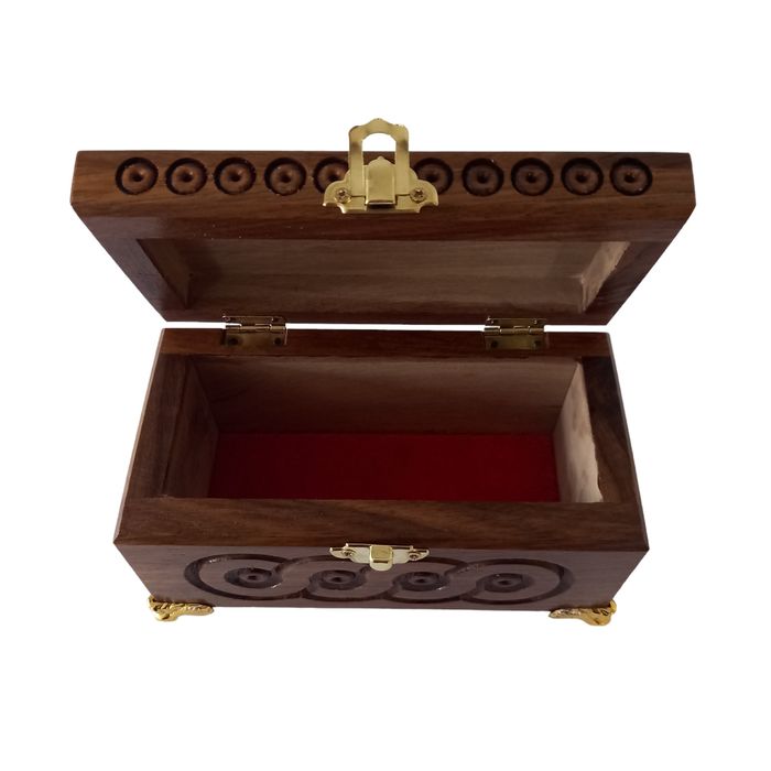 Шкатулка різьблена дерев'яна