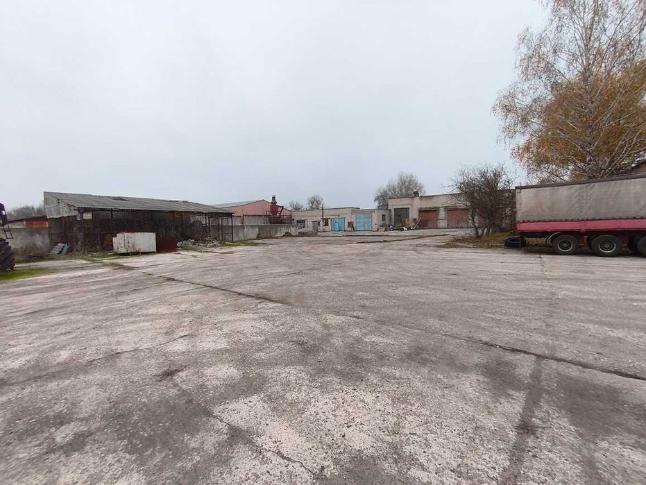 Продам  виробничу базу у м. Верхньодніпровську