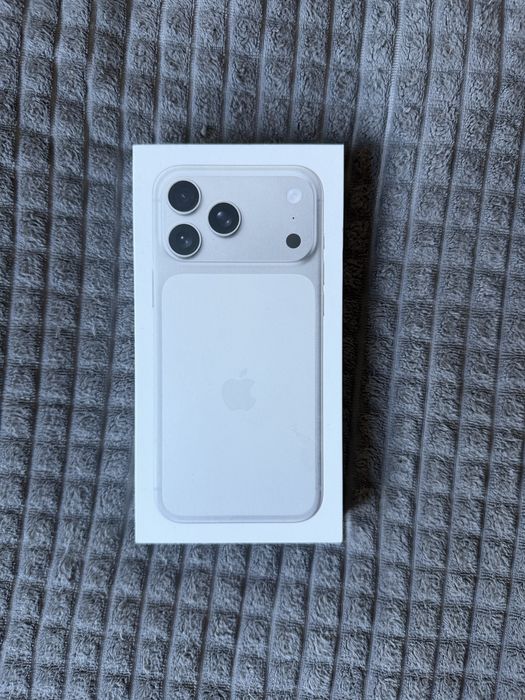 !!!Iphone 17 pro max на 2 терабайти, колір сільвер!!!