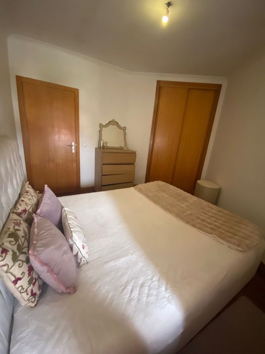 Apartamento T1 com garagem