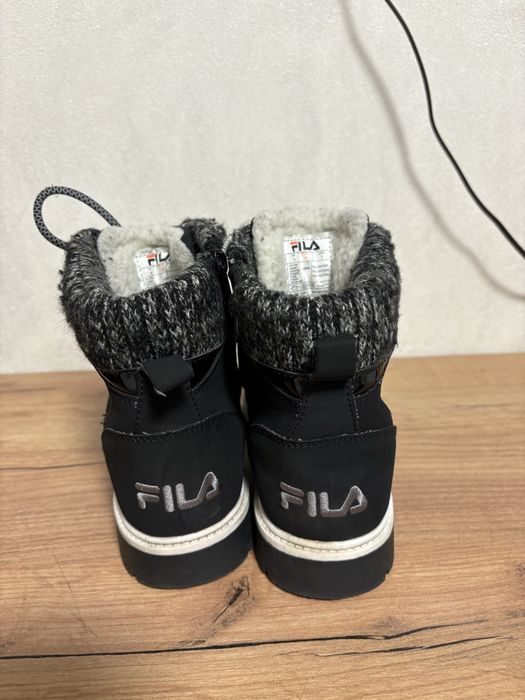 Продам зимові черевики оригінальні від FILA