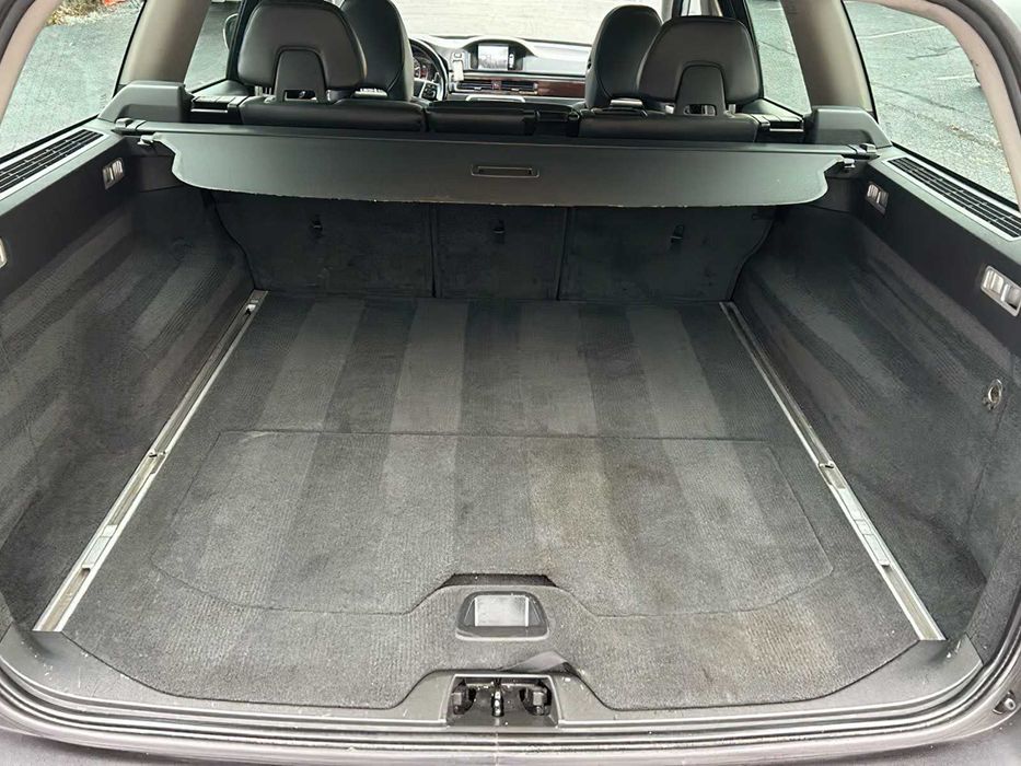 Volvo XC70      2015