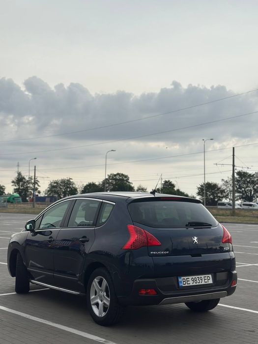 Peugeot 3008 2011