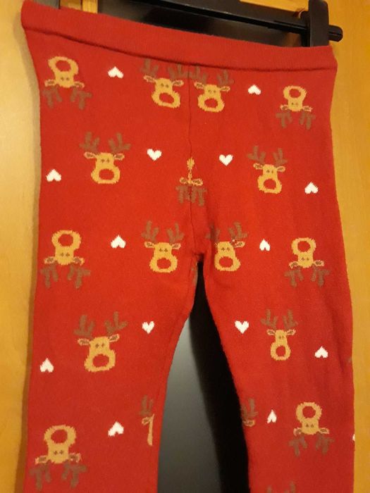 Legginsy, getry czerwone w świąteczne renifery na 122 - 128 cm