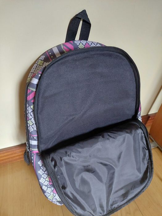 Mochila menina com bolso para computador